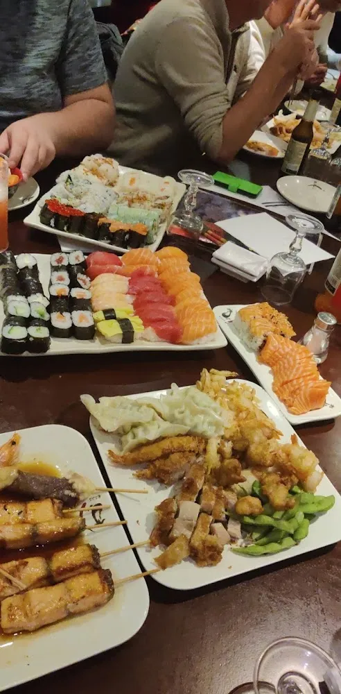 Assortiment Sushi Maki Sashimi